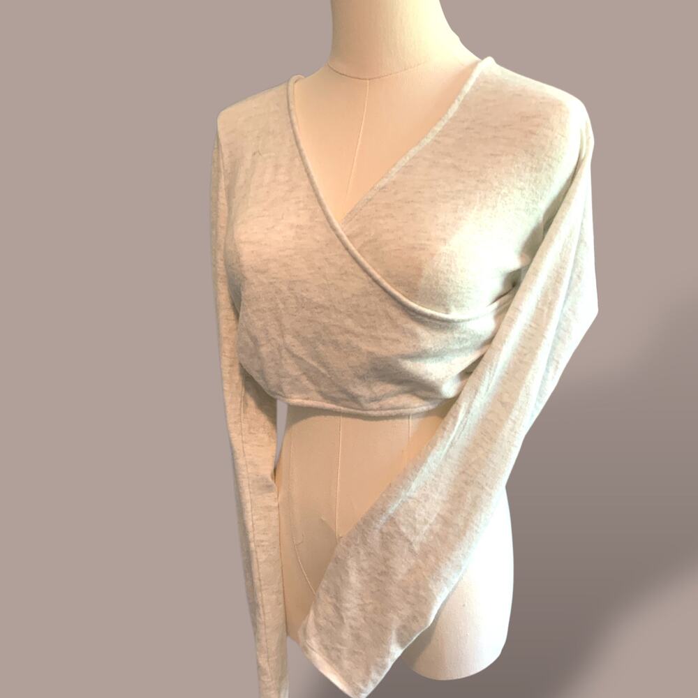 Victoria Secret Super Soft Wrap cropped Top - Size L - Heather Grey NWT